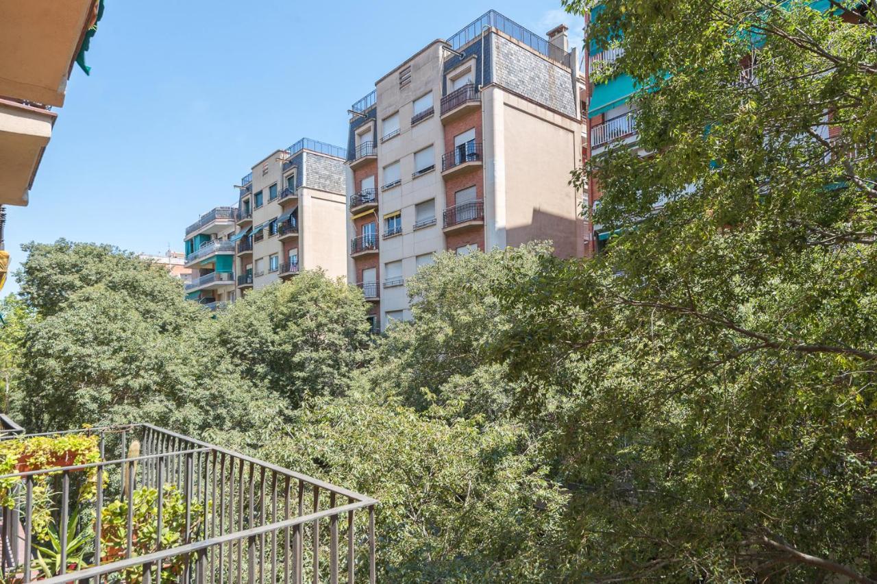 Spacious 3 Bed Apt In The Heart Of Sant Antoni Barcelona Exterior foto